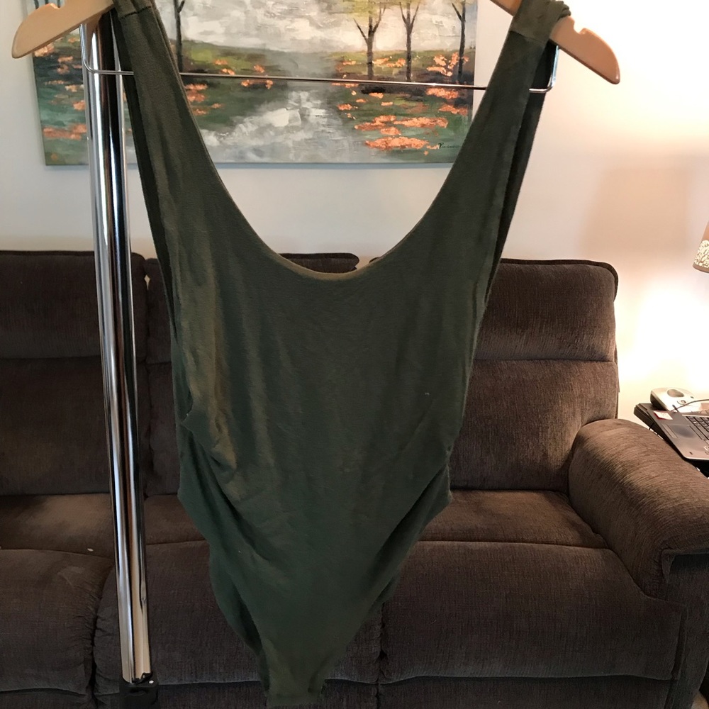 Aerie scoop front low back green bodysuit